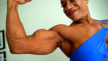 Daphney Carter ​MuscleAngels.com