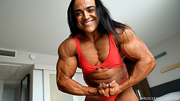 Amanda Santos ​MuscleAngels.com