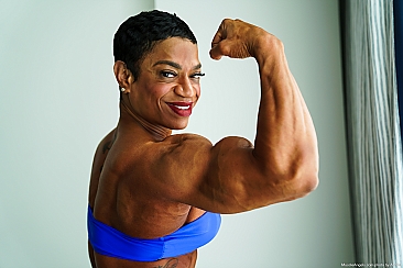 Dapnhey Carter ​MuscleAngels.com