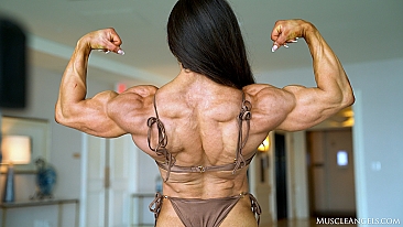 Hunter Henderson Huge Female Bodybuilder Video MuscleAngels.com