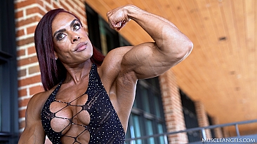 Yarelis Ramos ​MuscleAngels.com
